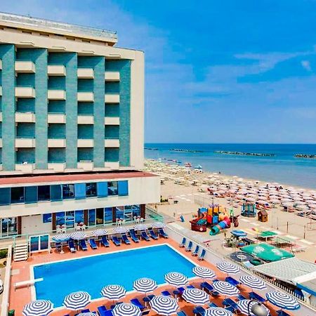 Hotel Majestic Bellaria-Igea Marina Esterno foto