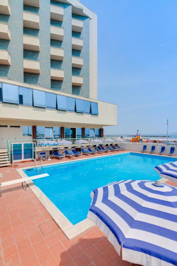 Hotel Majestic Bellaria-Igea Marina Esterno foto
