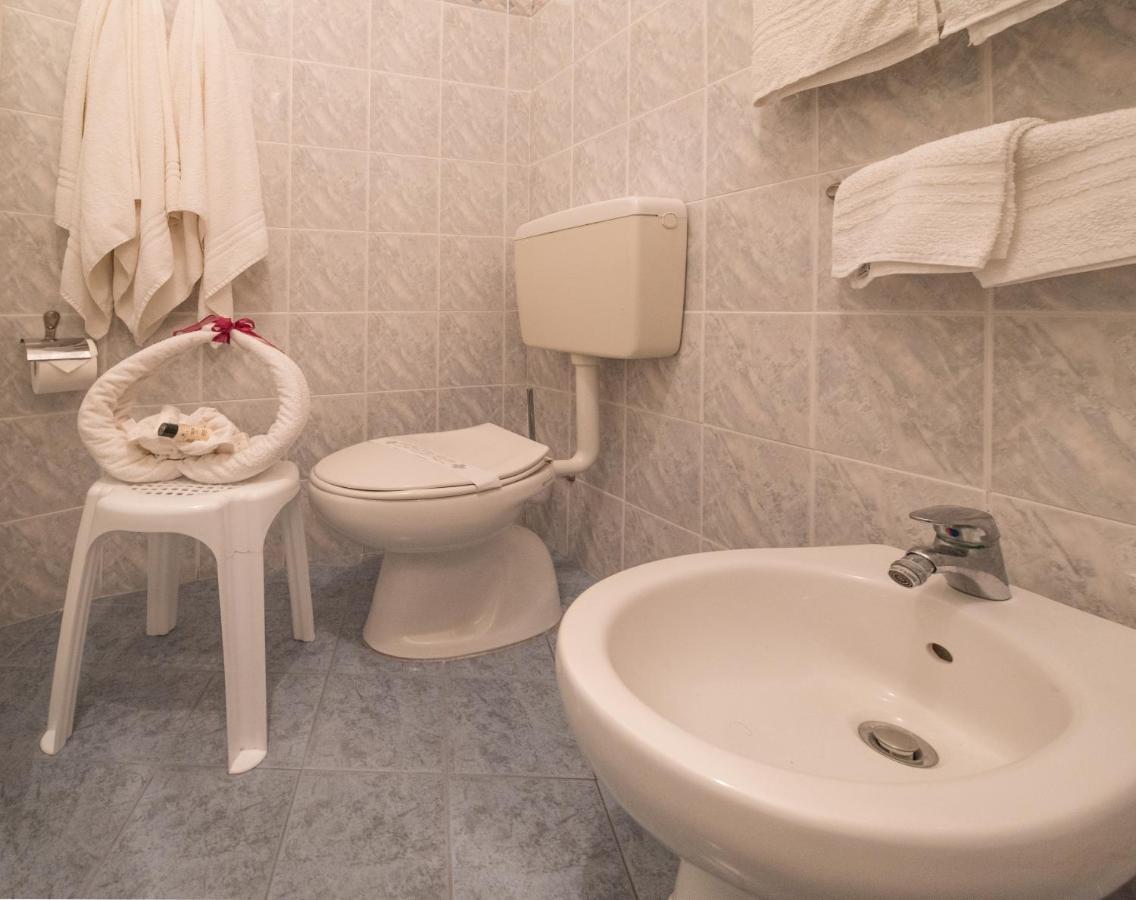 Hotel Majestic Bellaria-Igea Marina Esterno foto