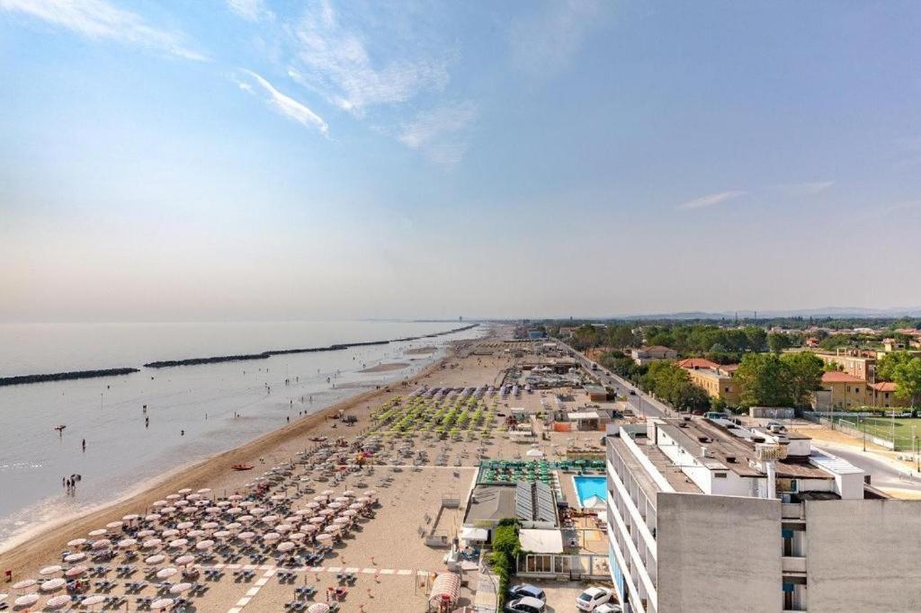 Hotel Majestic Bellaria-Igea Marina Esterno foto
