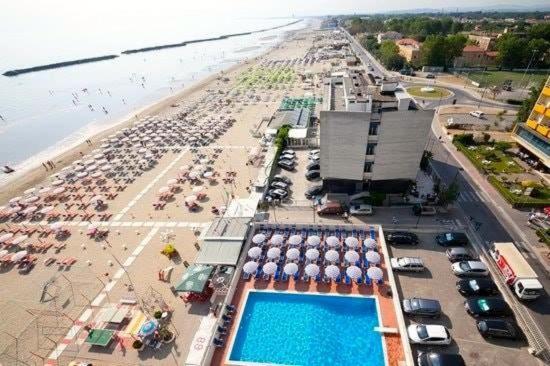 Hotel Majestic Bellaria-Igea Marina Esterno foto